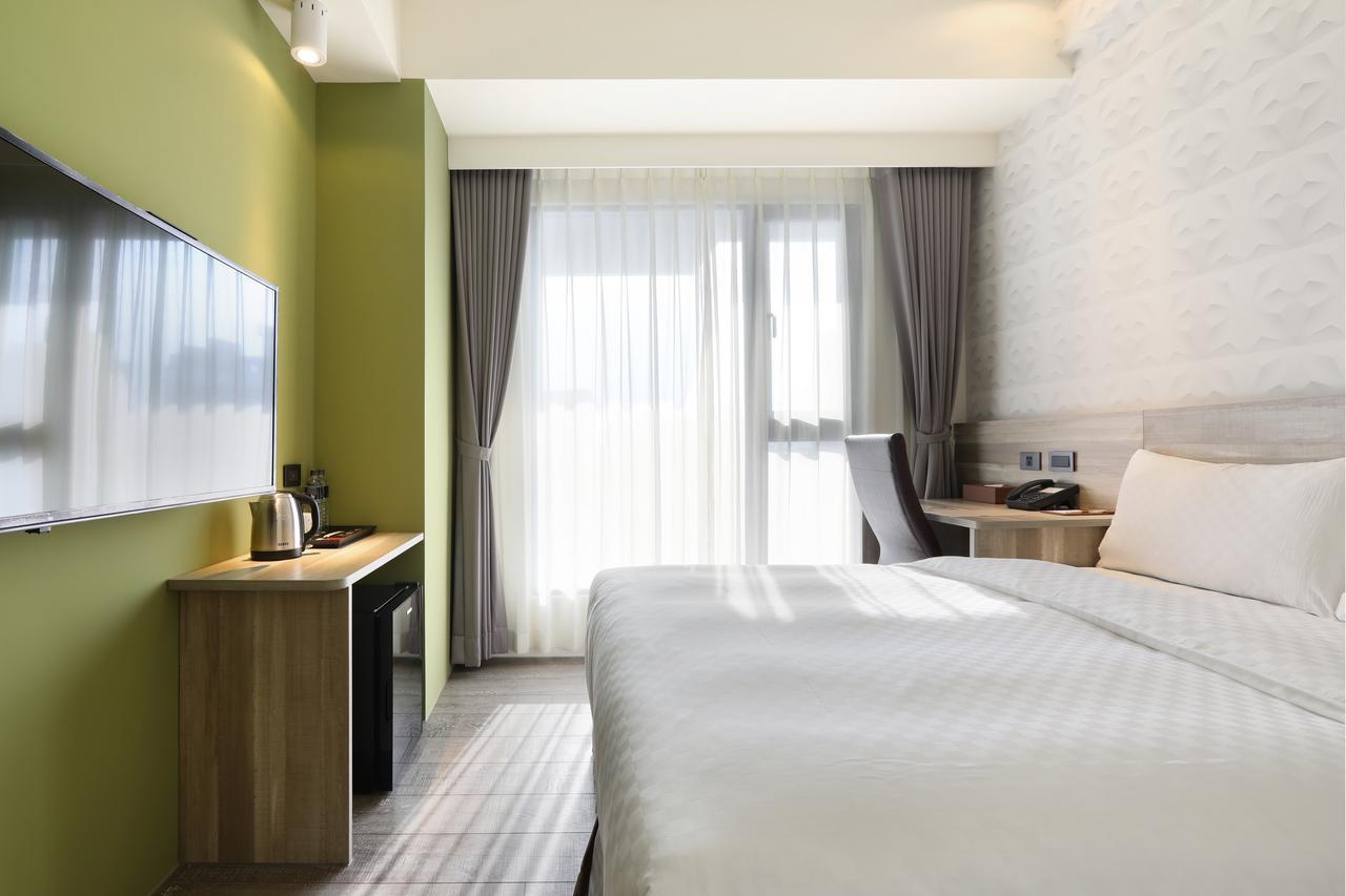 Kun Tour Hotel Taichung Exterior foto