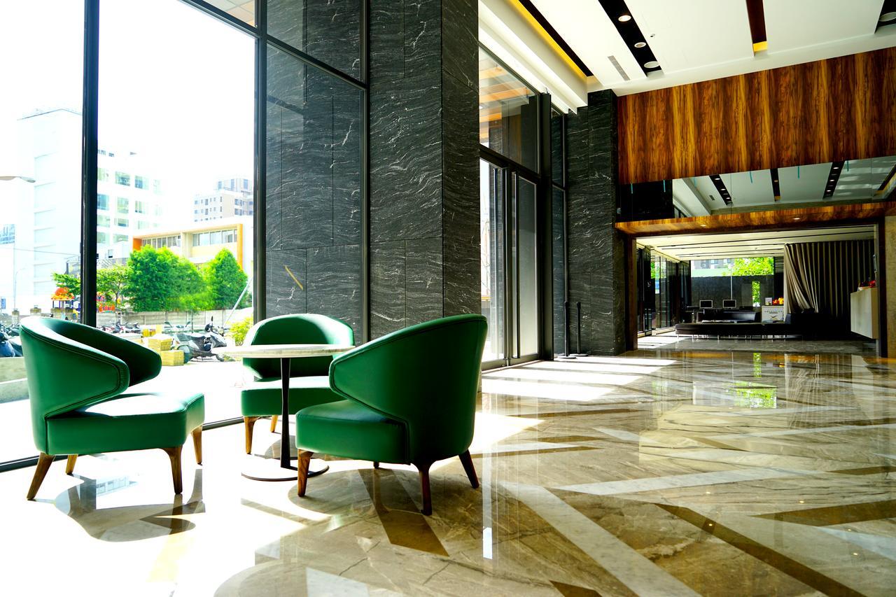 Kun Tour Hotel Taichung Exterior foto