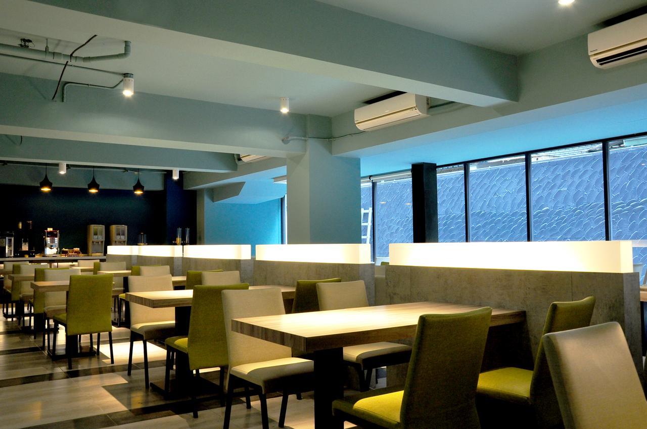 Kun Tour Hotel Taichung Exterior foto