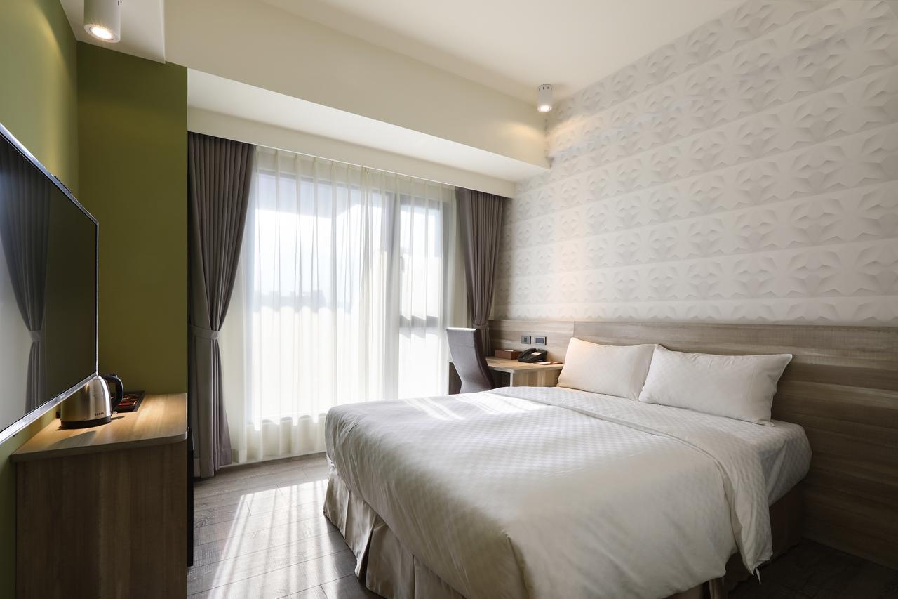 Kun Tour Hotel Taichung Exterior foto