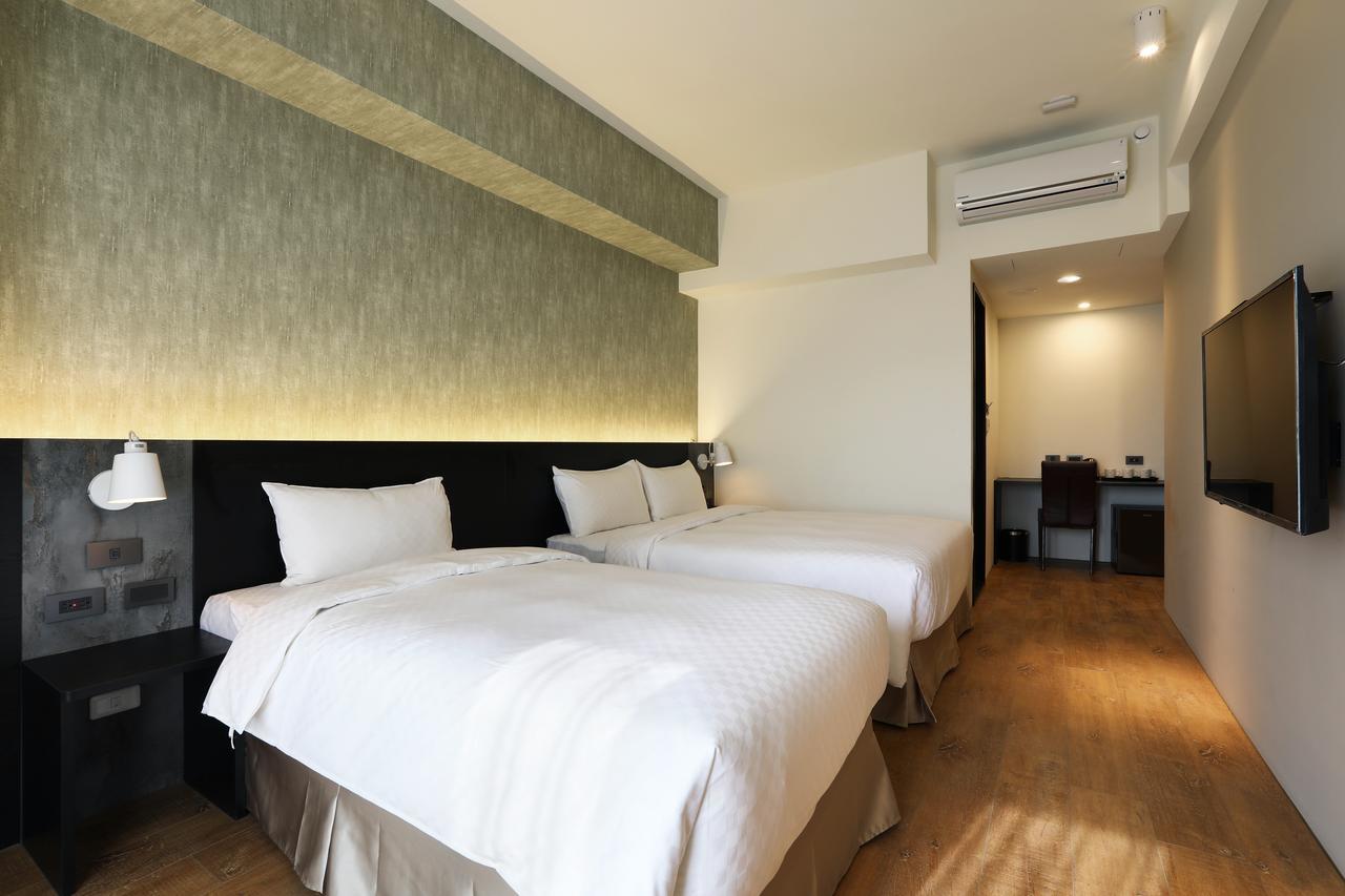 Kun Tour Hotel Taichung Exterior foto