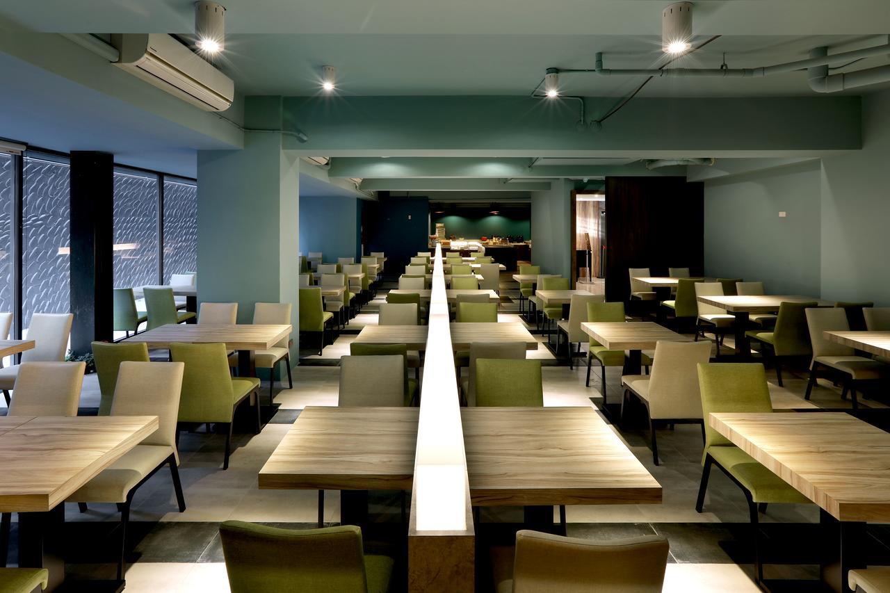 Kun Tour Hotel Taichung Exterior foto