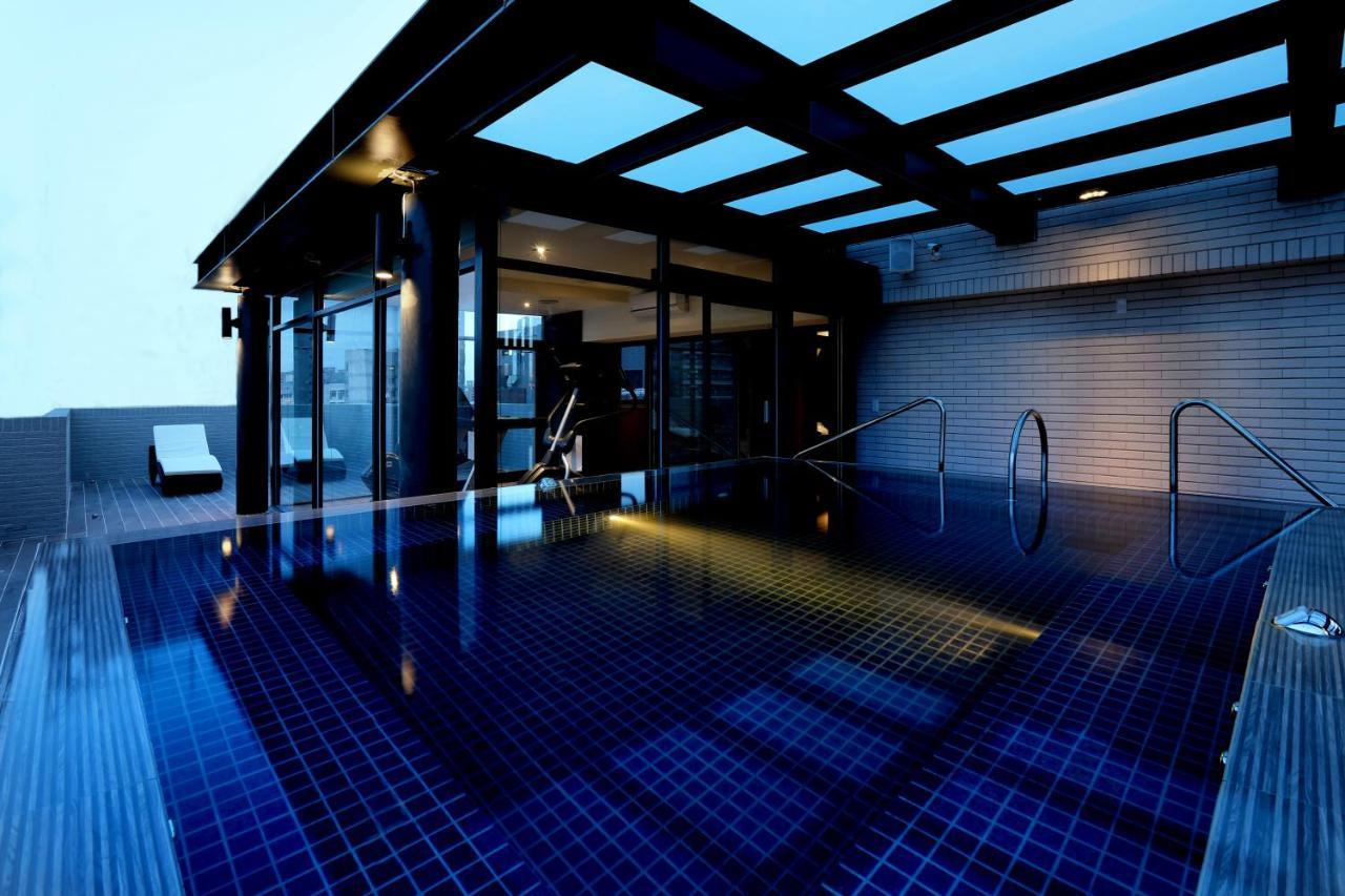 Kun Tour Hotel Taichung Exterior foto