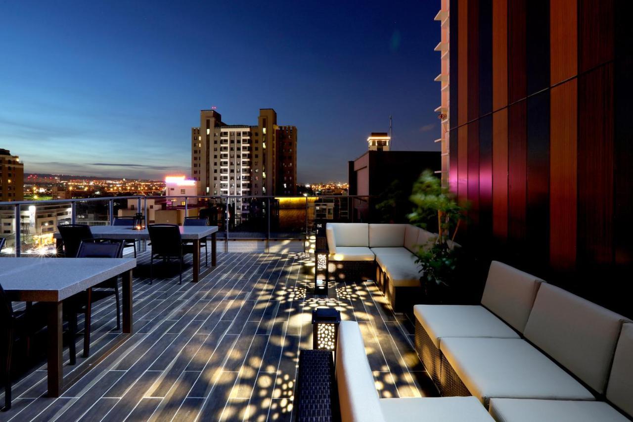 Kun Tour Hotel Taichung Exterior foto