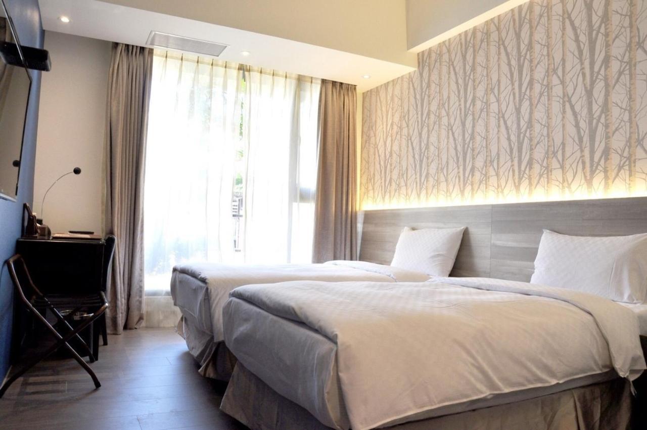 Kun Tour Hotel Taichung Exterior foto